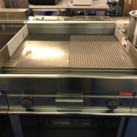 316.038.1_Modular elektrische bakplaat, 12 glad 12 rib, licht beschadigd_Modular_van Hattem Horeca_1